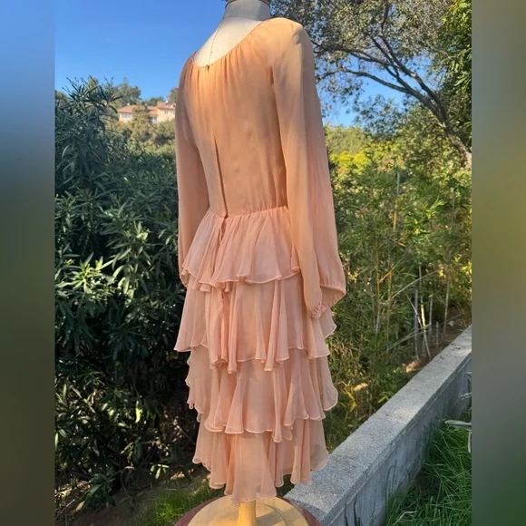 Vintage 1970s Oscar de la Renta apricot silk ruffle dress - Picture 3 of 10
